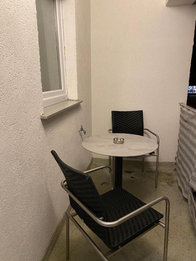 Aparts House - Balkon-Wifi-Kitchen Essen Exterior photo